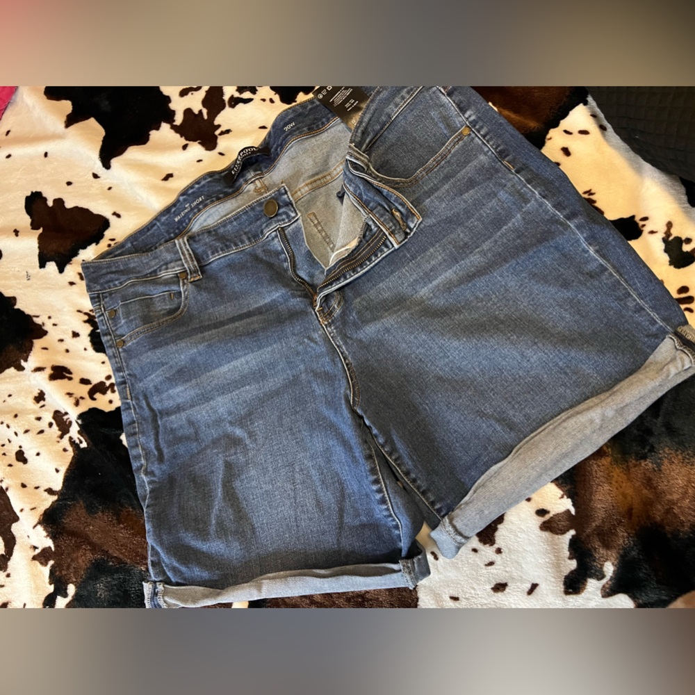 Liverpool shorts